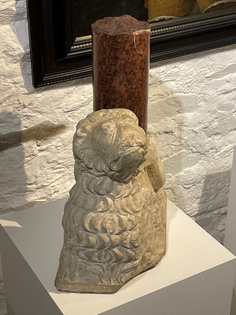 A MAGNIFICENT AND EXTREMELY RARE PAIR OF LATE ROMANESQUE ITALIAN LIMESTONE LION SUPPORTS. CIRCA 1320.