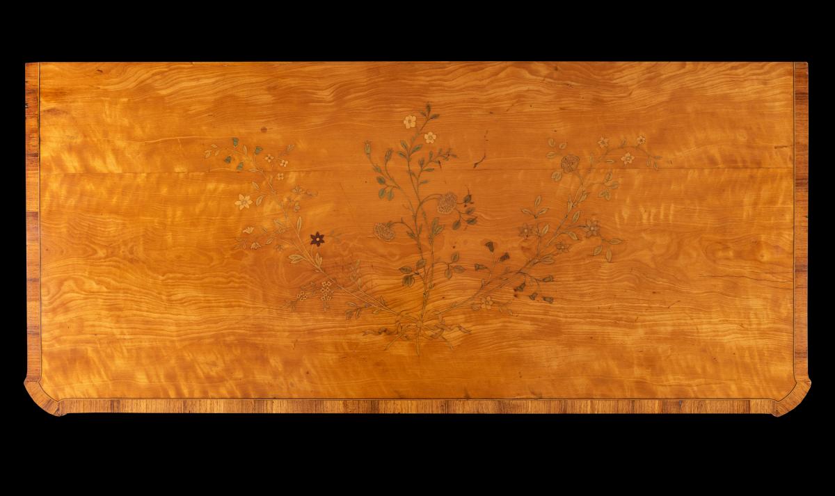 18th Century Satinwood Inlaid Cabinet - top detail