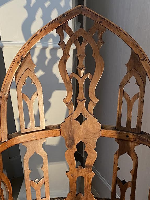 Georgian Period Gothick Yew Tree Windsor Chairs