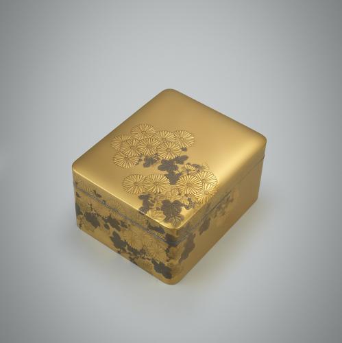 Gold lacquer box with chrysanthemums