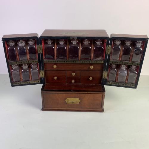 Early 19th century Physician's Apothecary / Medicine Box