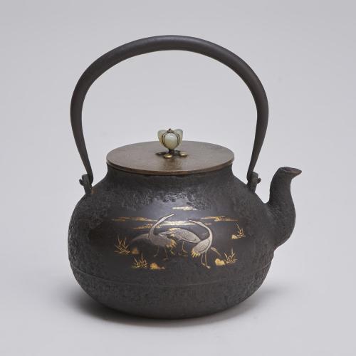 A fine, late 19th Century Iron Tetsubin kettle with Bronze and Jade lid (Circa 1870)