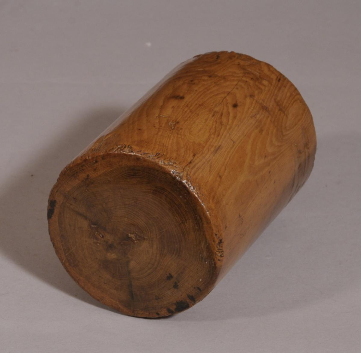 S/3866 Antique Treen 19th Century Ash Pie Mould | BADA
