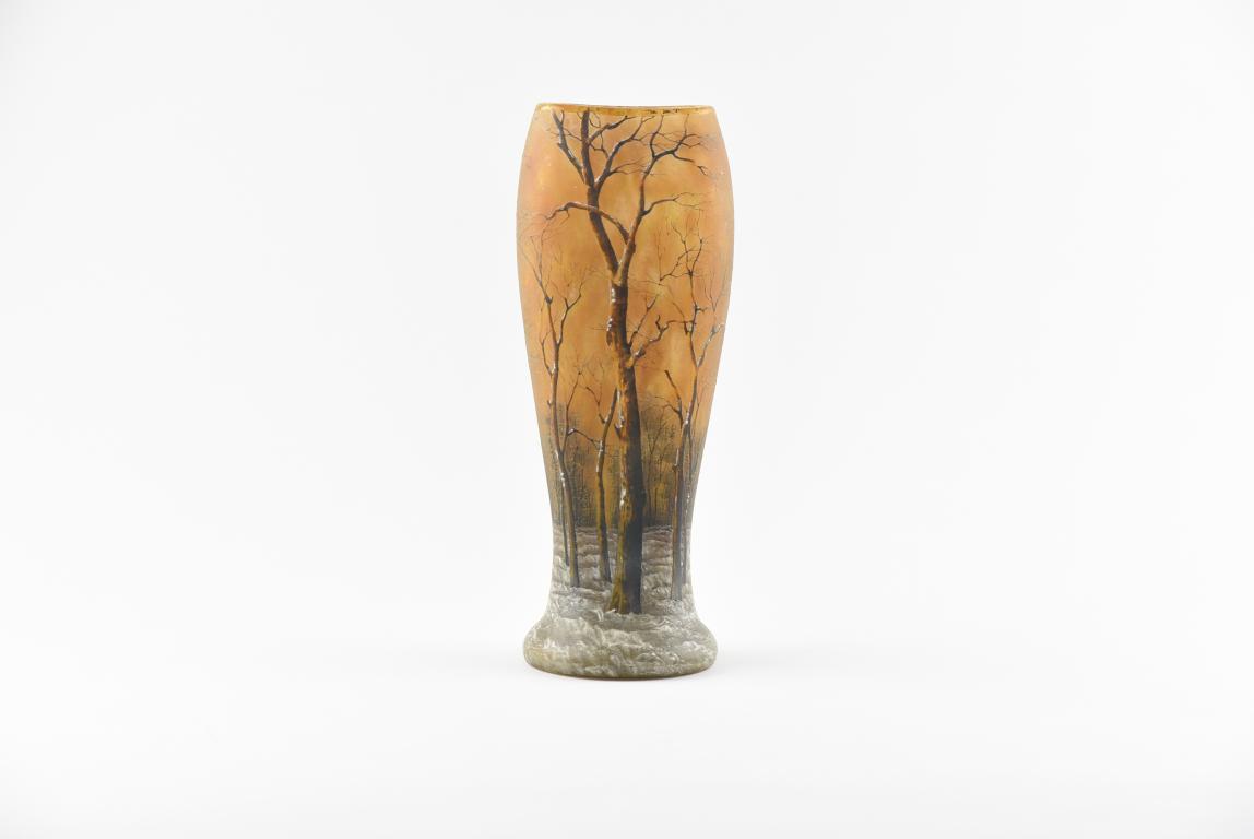 Daum – Arbres en Paysage enneigé– a beautiful Winter Landscape vase | BADA