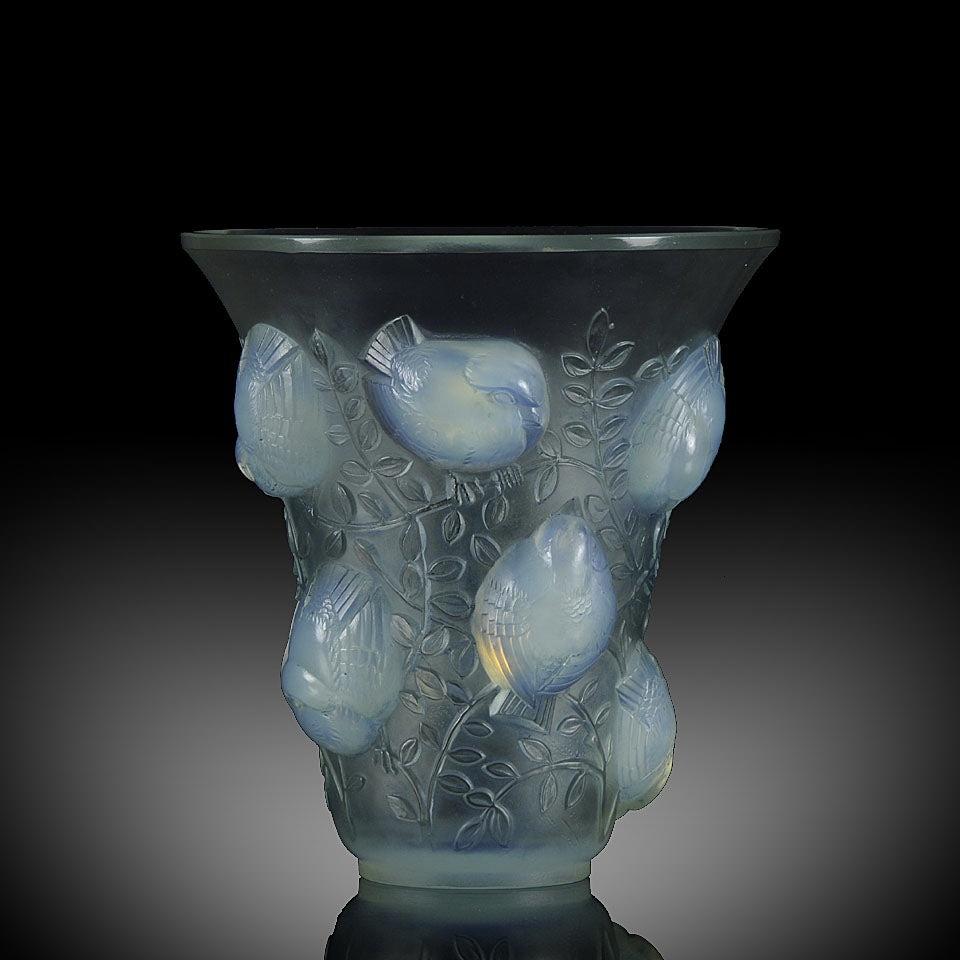 Saint Francois Art Deco Glass Vase by Rene Lalique, 1930 | BADA