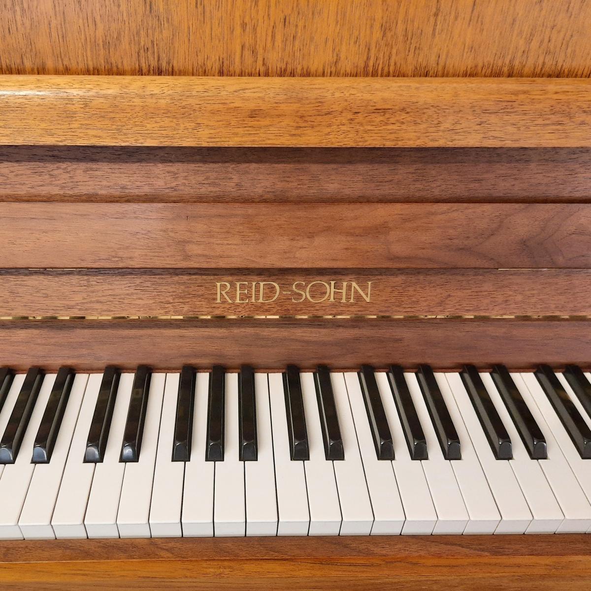 Reid Sohn S108S 108cm modern upright piano Mahogany | BADA