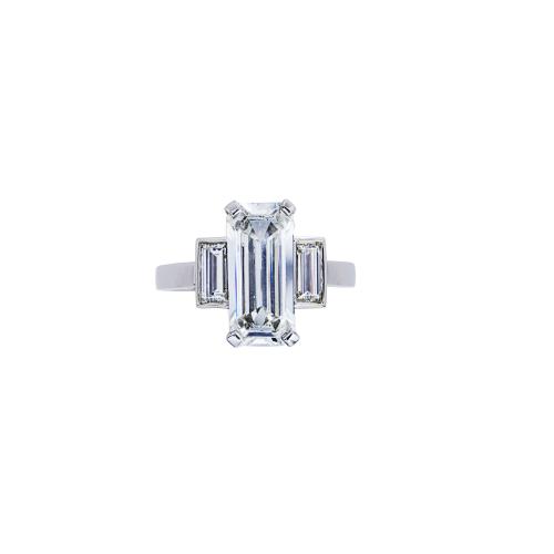 Platinum set 2.25ct centre diamond Deco ring 1930c