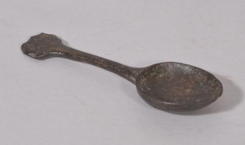 S/2899 Antique Treen 18th Century Child's Spoon