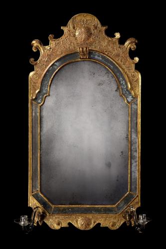 An Exceptional English Example of an Antique Queen Anne Period Gilded Mirror
