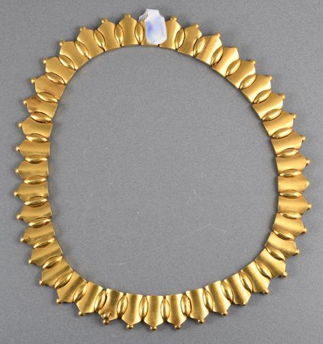 Gold Victorian stylistic necklace