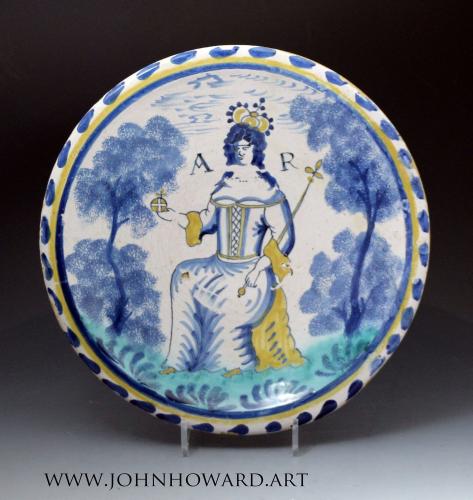 English Delftware blue dash charger of Queen Anne London early 18th century
