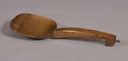 S/4020 Antique Treen 19th Century Hook Handled Sycamore Spoon