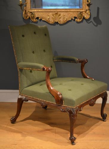 A fine George III Gainsborough chair. English Circa 1760