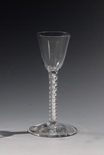 Wine glass with air rope