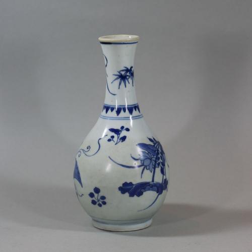 Small Chinese blue and white 'Hatcher Cargo' bottle vase, Shunzhi period (1644-46)