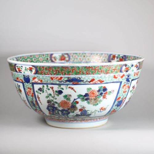 Large Chinese famille verte bowl, Kangxi (1662-1722)