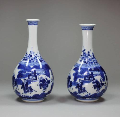 Pair of Chinese blue and white vases, Kangxi (1662-1722)