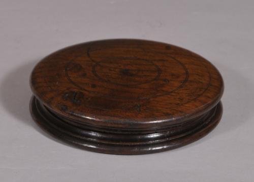 S/4145 Antique Treen 18th Century Circular Oak Lidded Box