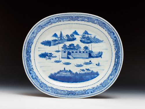 Large dish in Chinese  porcelain with the “Dutch folly fort”, Qianlong