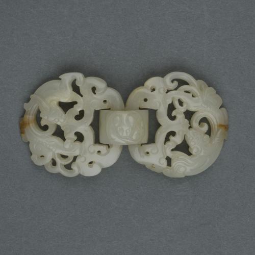Chinese jade openwork double buckle, Yuan/Ming dynasty, 14th/15th century