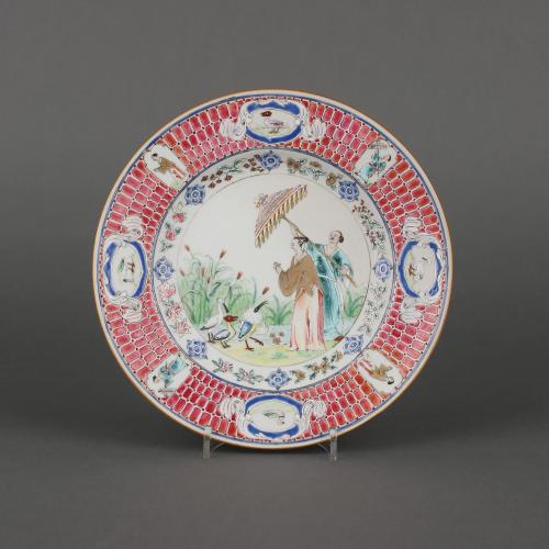 A Chinese export porcelain famille rose plate, Yongzheng/Qianlong, circa 1736