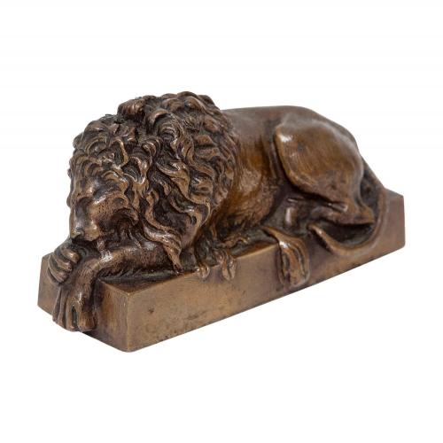 Italian Bronze Model Sleeping Lion 19th Century after Antonio Canova Grand Tour