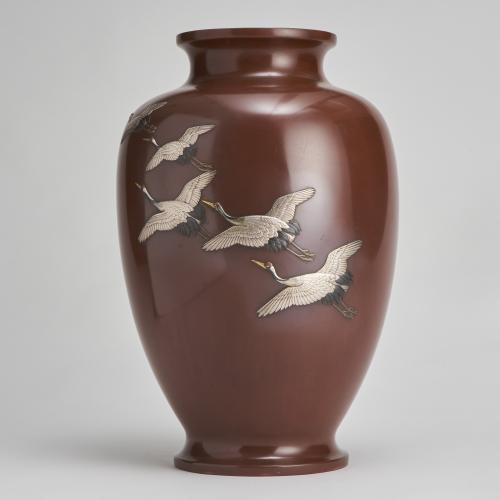 Japanese Meiji-era Bronze vase depicting Cranes