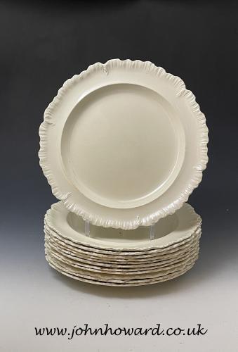 Wedgwood creamware pottery shell edged 10 inches plates set of 12