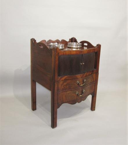 Serpentine Form Tray Top Cabinet, circa 1775