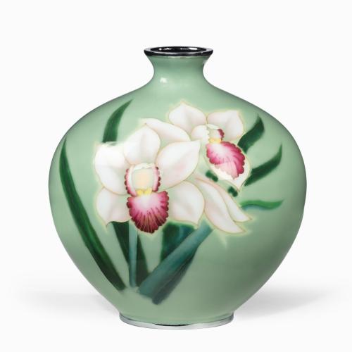 Showa period green ground cloisonne vase