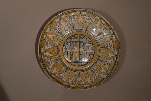 Early 16th century Deruta shallow dish