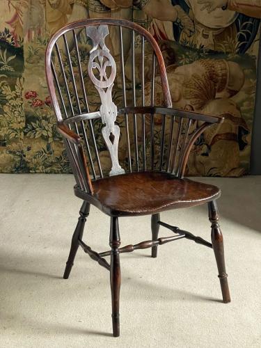 Yew and elm Windsor chair
