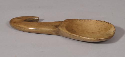 S/5420 Antique Treen 19th Century Welsh Sycamore Butter Scoop