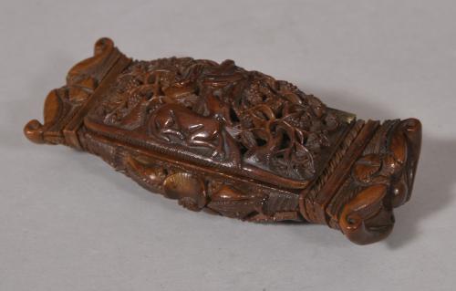 S/5443 Antique Treen 19th Century Carved Coquilla Nut Snuff Box