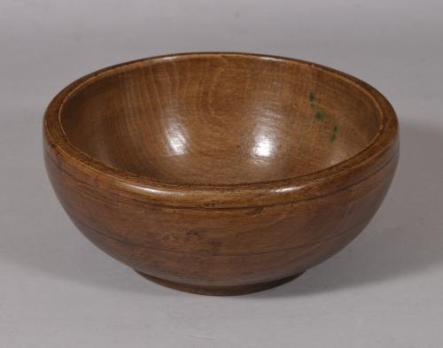 S/5458 Antique Treen Late Victorian Beech Shallow Footed Bowl