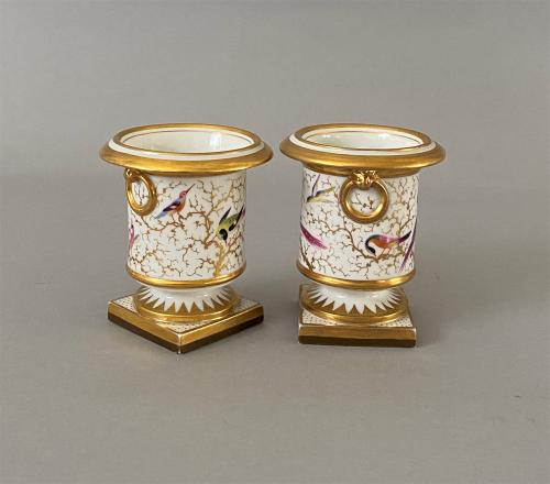 Miniature pair of Flight Barr and Barr vases, circa 1815.