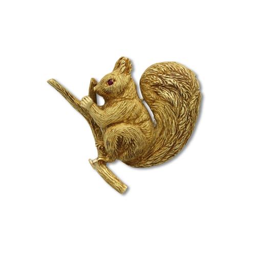 Hermès 18ct Gold Squirrel Brooch With Ruby Eye Circa 1960s