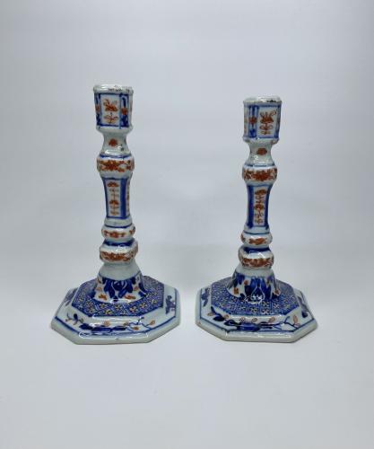 Pair Chinese Imari porcelain candlesticks, circa 1720, Kangxi Period