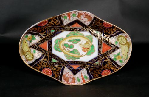 Coalport Porcelain Chinoiserie Dish with Yellow Dragon Circa 1805-10