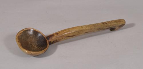 S/5710 Antique Treen 19th Century Welsh Hook Handled Cawl Spoon