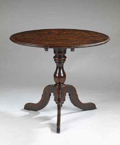 Queen Anne oak tripod table