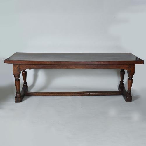 early 18th century Oak Dining Table